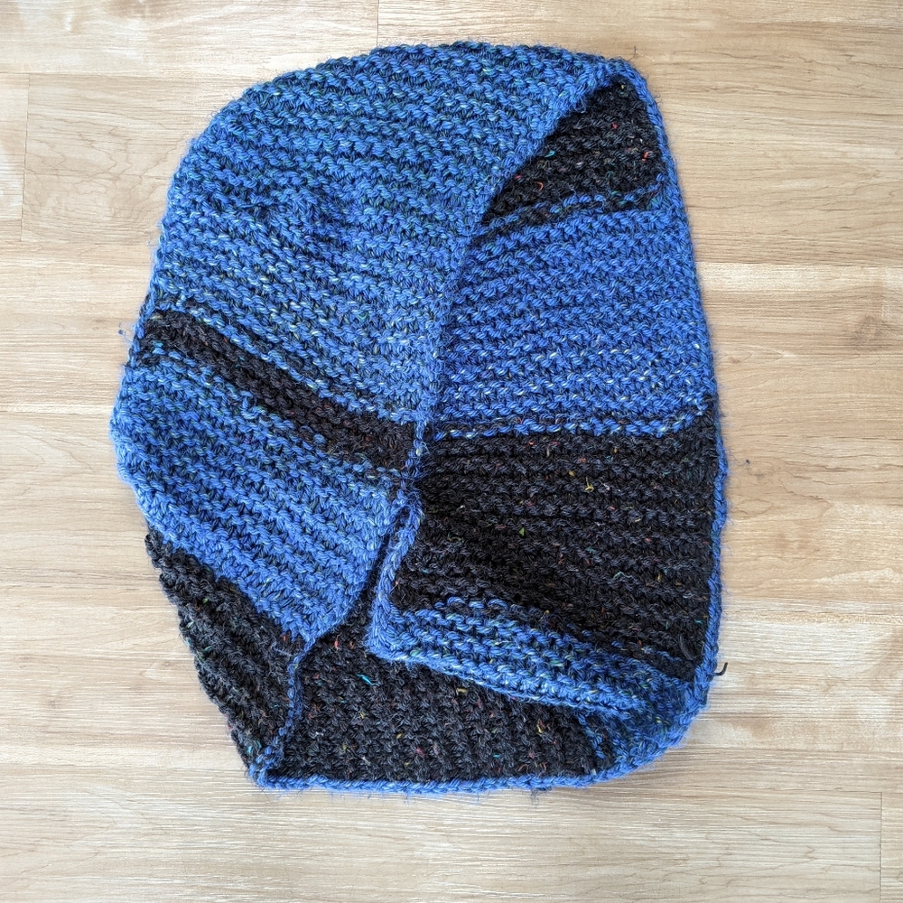 Blue & black knit infinity circle scarf - Picture 9 of 10
